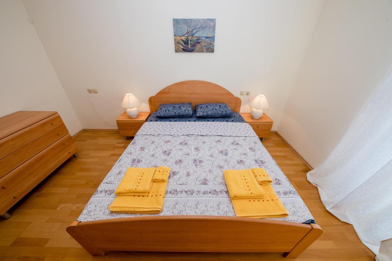 Nikolina Rab Apartments Rab Town Ngoại thất bức ảnh