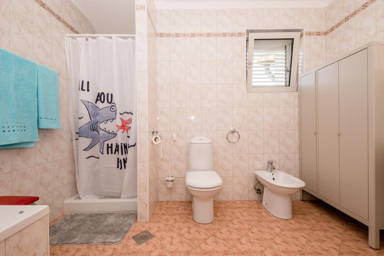 Nikolina Rab Apartments Rab Town Ngoại thất bức ảnh